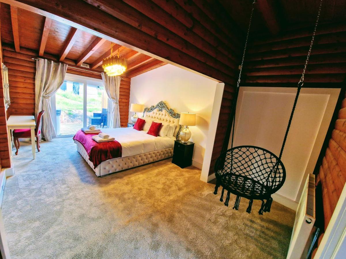 Kaoglen-Spruce-Hot Tub-Forrest Setting-Pet Friendly Villa Balnald Eksteriør bilde