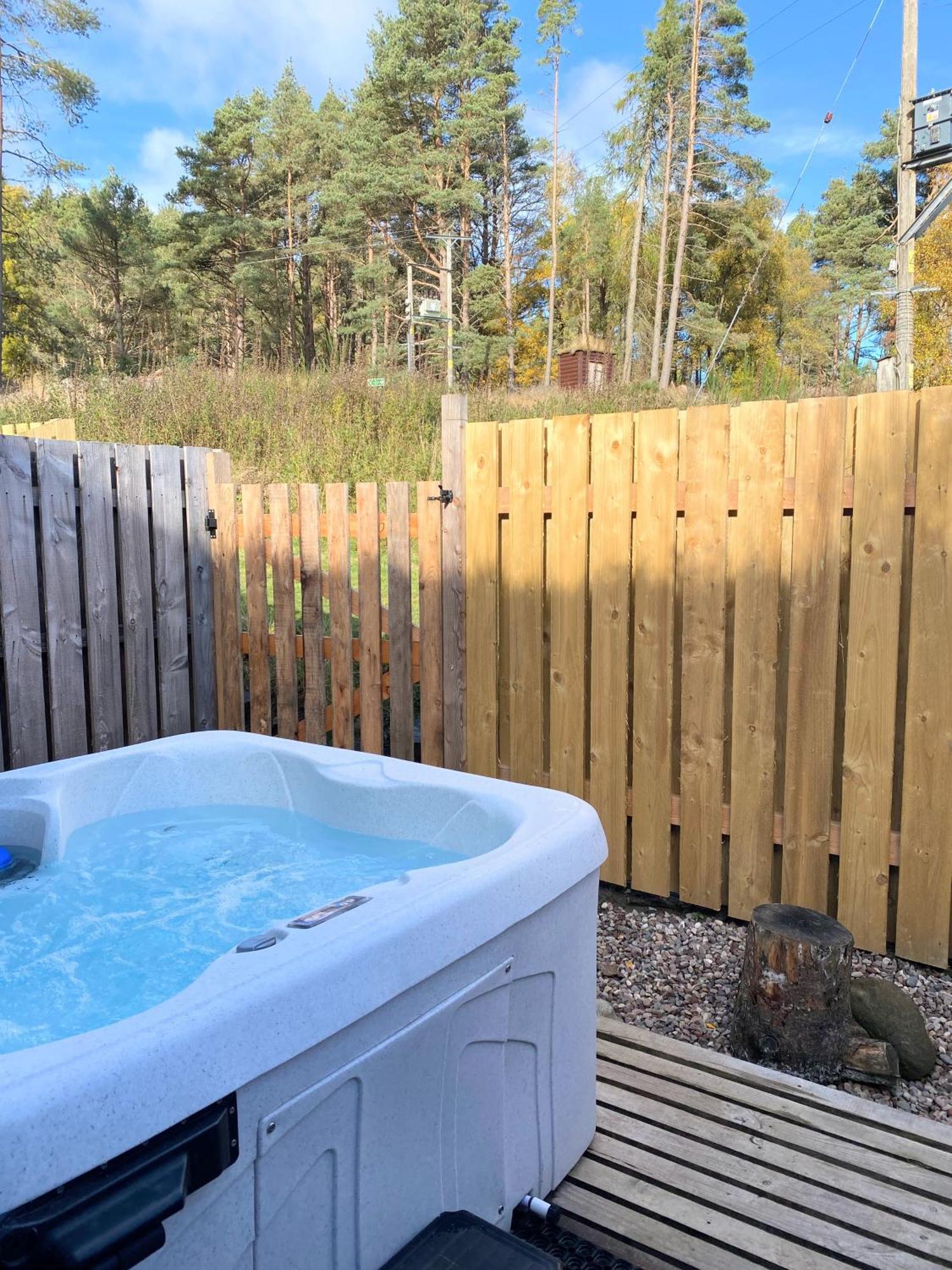 Kaoglen-Spruce-Hot Tub-Forrest Setting-Pet Friendly Villa Balnald Eksteriør bilde